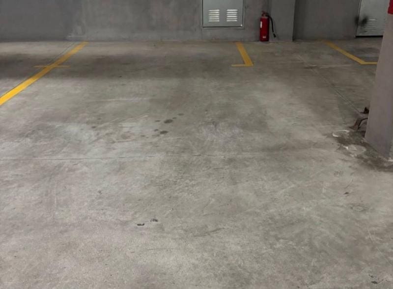 2 soveværelse Lejlighed til leje i Guadalmina med swimmingpool garage - € 2.000 (Ref: 10145715)