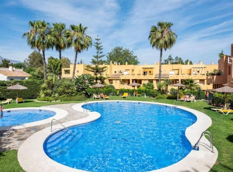 2 soveværelse Lejlighed til leje i Guadalmina med swimmingpool garage - € 2.000 (Ref: 10145715)