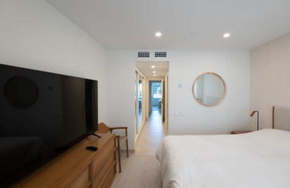 Apartamento de 2 habitaciones en Estepona en venta con piscina garaje - 1.200.000 € (Ref: 10148263)
