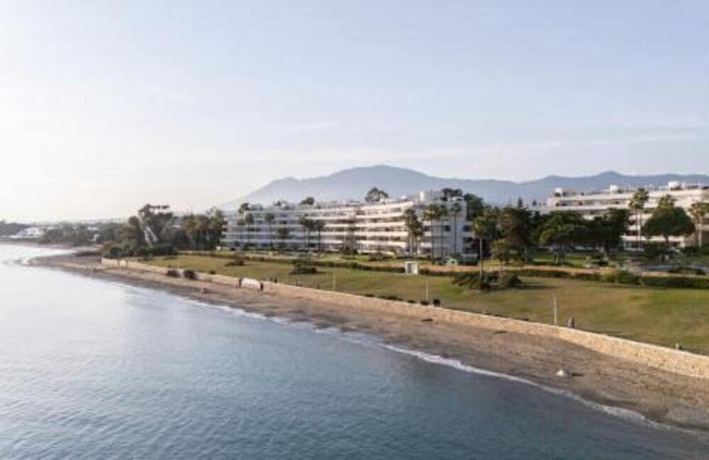 2 sovrum Lägenhet att hyra i Estepona med pool garage - 5 000 € (Ref: 10148264)