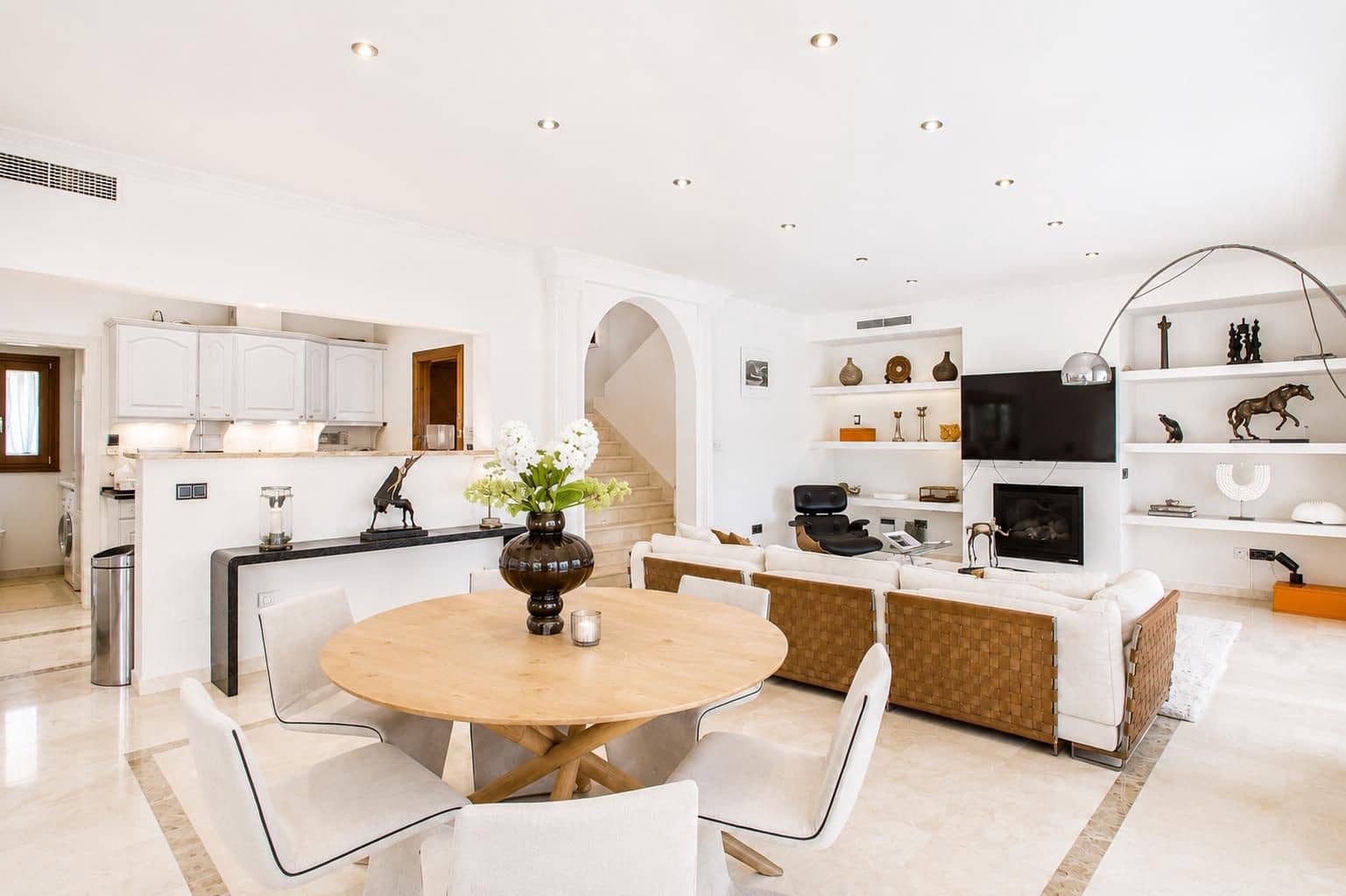 4 sypialnia Willa do wynajęcia w Marbella z basenem garażem - 12 000 € (Ref: 10148265)