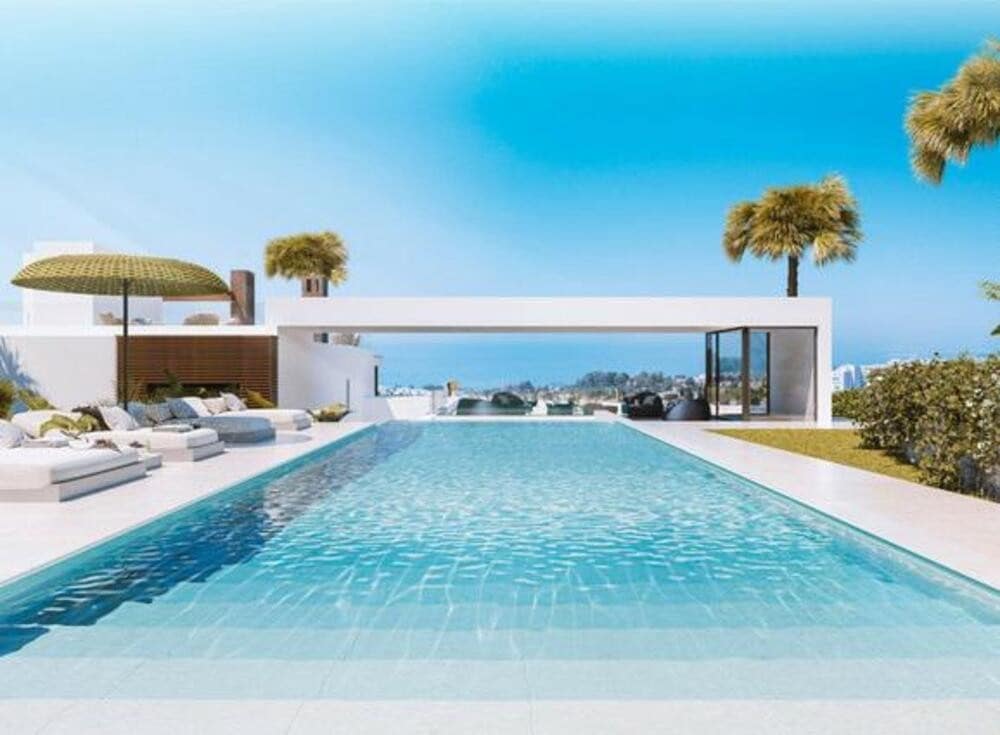 Pareado de 4 habitaciones en Marbella en venta con piscina garaje - 1.890.000 € (Ref: 10148266)