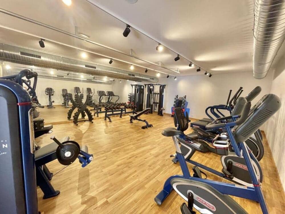 2 camera da letto Attico da affittare in New Golden Mile con piscina garage - 2.000 € (Rif: 10153288)