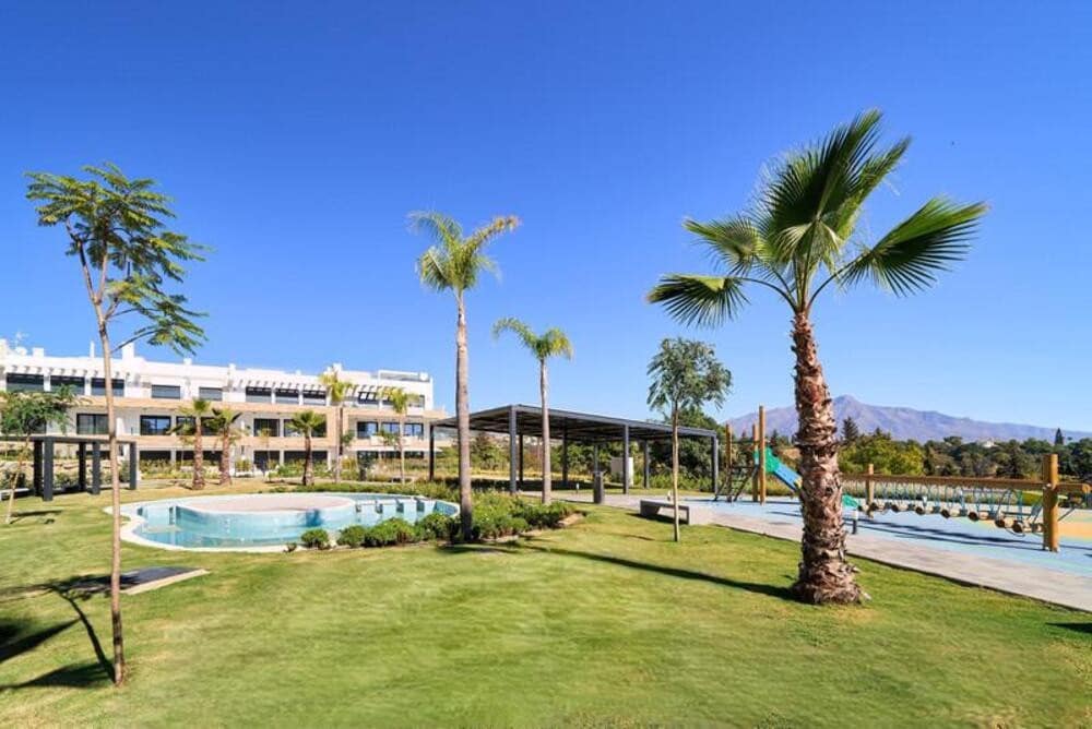 3 bedroom Apartment for sale in Benahavis with pool garage - € 767,000 (Ref: 10153289)
