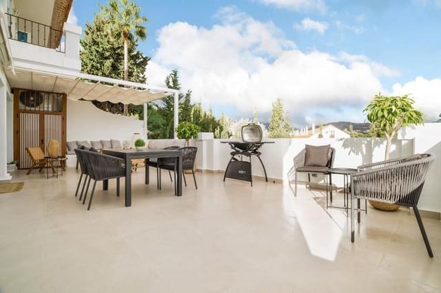 3 makuuhuone Huoneisto vuokrattavana paikassa Nueva Andalucía Centro, Marbella mukana uima-altaan 
autotalli - 3 200 € (Ref: 10154533)