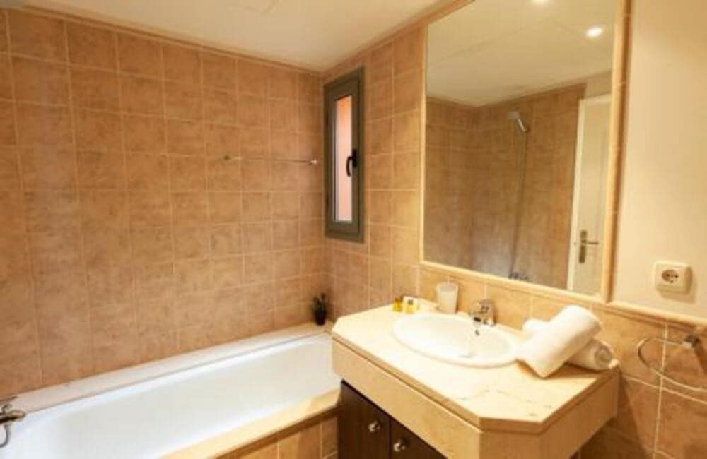 3 chambre Appartement à vendre à Benahavis avec piscine garage - 850 000 € (Ref: 10154534)