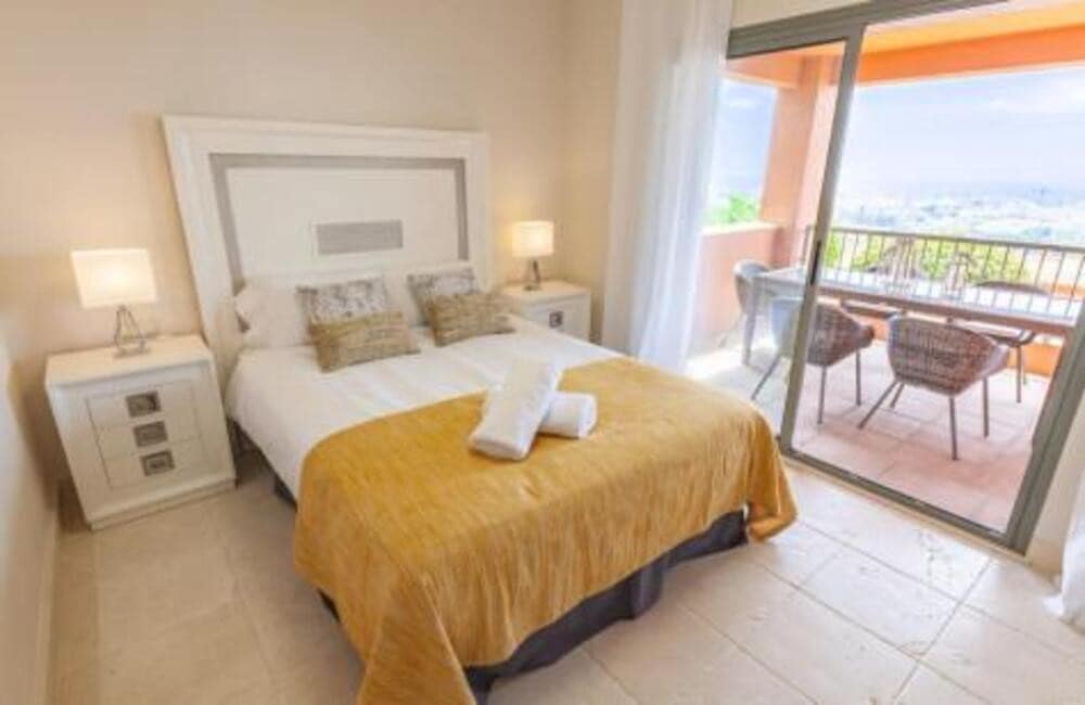 3 chambre Appartement à vendre à Benahavis avec piscine garage - 850 000 € (Ref: 10154534)
