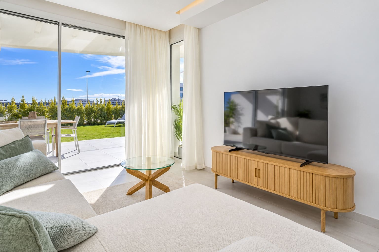 2 quarto Apartamento para arrendar em Mijas Costa com piscina garagem - 2 900 € (Ref: 10157154)