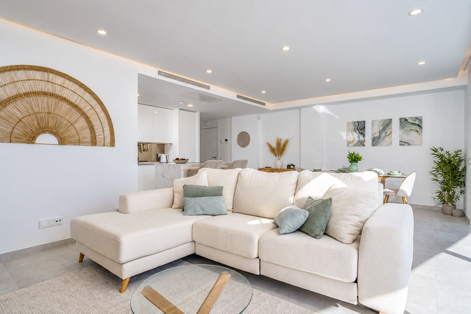 2 quarto Apartamento para arrendar em Mijas Costa com piscina garagem - 2 900 € (Ref: 10157154)