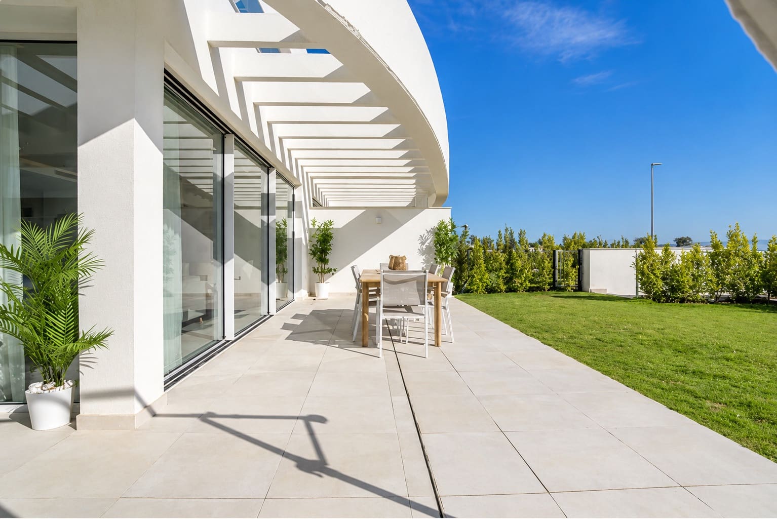 2 quarto Apartamento para arrendar em Mijas Costa com piscina garagem - 2 900 € (Ref: 10157154)