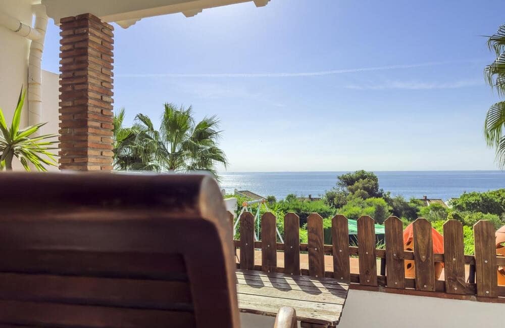 3 soveværelse Semi-Rækkehus til salg i Bahia Dorada med swimmingpool garage - € 599.000 (Ref: 10160866)