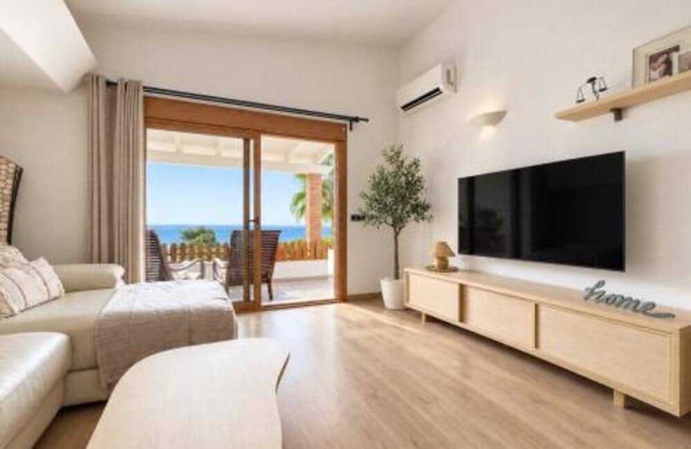 3 soveværelse Semi-Rækkehus til salg i Bahia Dorada med swimmingpool garage - € 599.000 (Ref: 10160866)