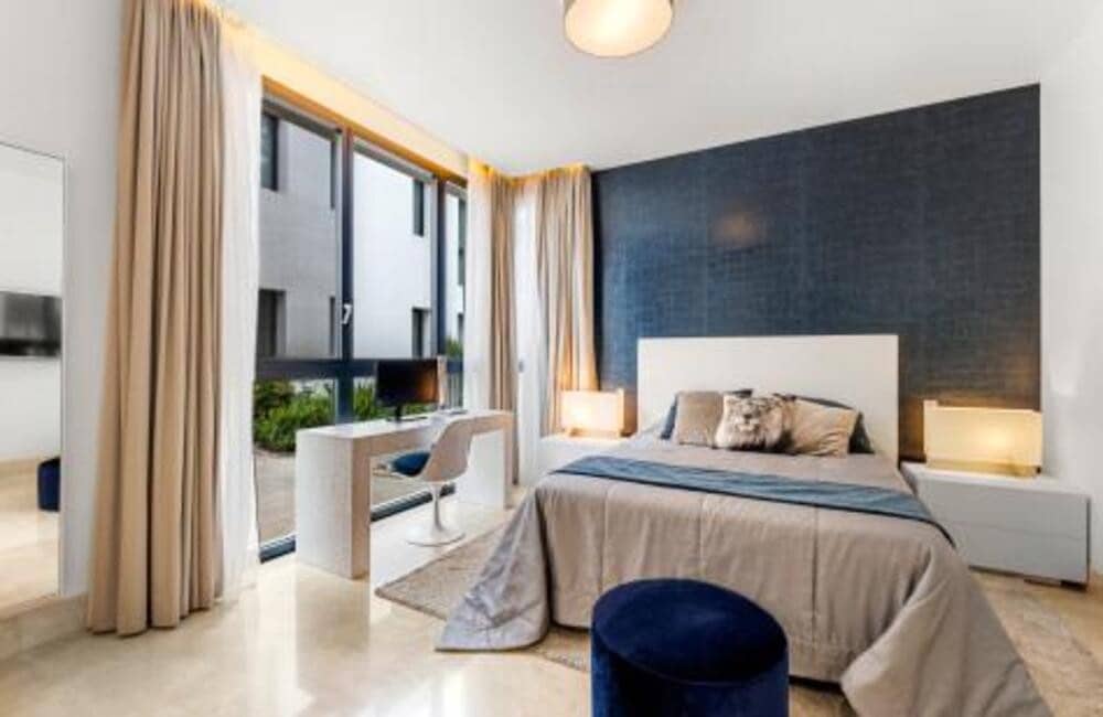 5 quarto Penthouse para arrendar em Marbella com piscina garagem - 11 500 € (Ref: 10160870)