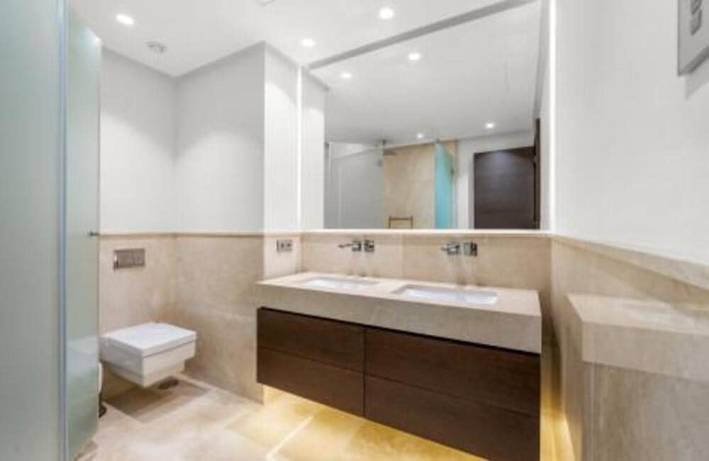 5 quarto Penthouse para arrendar em Marbella com piscina garagem - 11 500 € (Ref: 10160870)