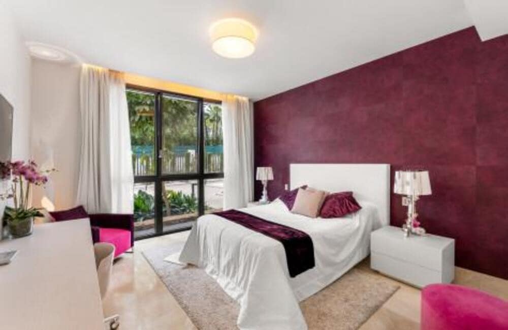 5 quarto Penthouse para arrendar em Marbella com piscina garagem - 11 500 € (Ref: 10160870)