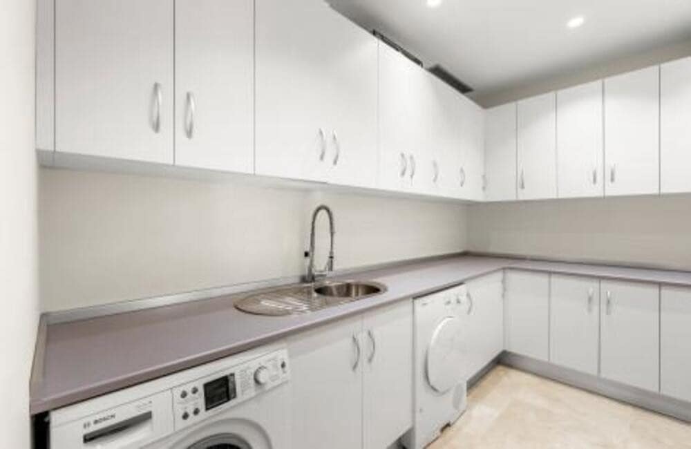 5 quarto Penthouse para arrendar em Marbella com piscina garagem - 11 500 € (Ref: 10160870)