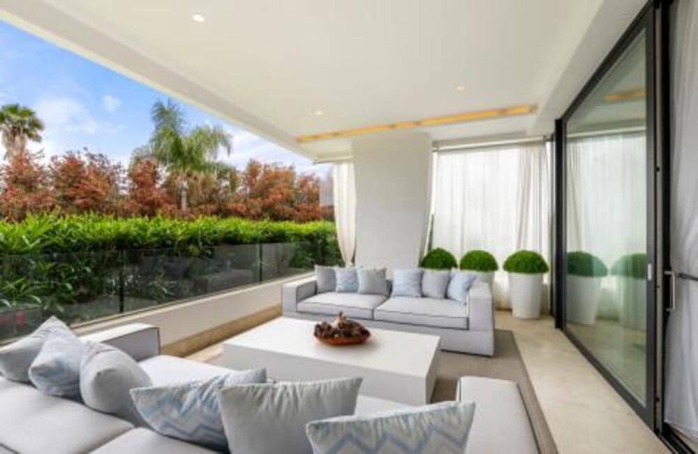 5 quarto Penthouse para arrendar em Marbella com piscina garagem - 11 500 € (Ref: 10160870)