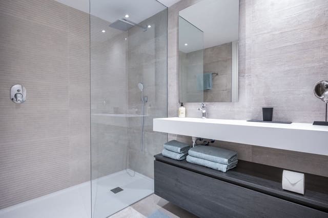 2 quarto Apartamento para venda em Casares Pueblo, Casares com piscina garagem - 575 000 € (Ref: 10160871)