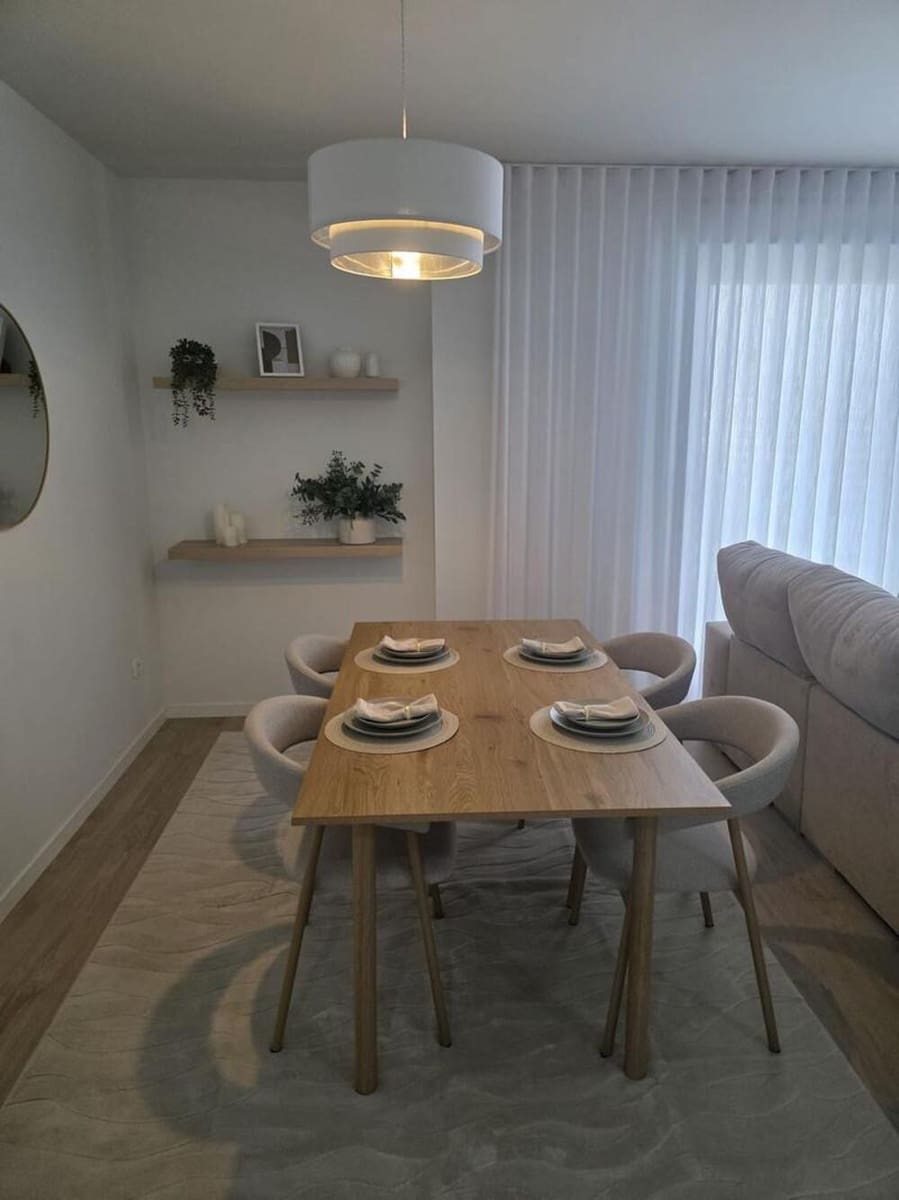 3 soverom Leilighet til leie i Marbella med svømmebasseng garasje - € 2 500 (Ref: 10160872)