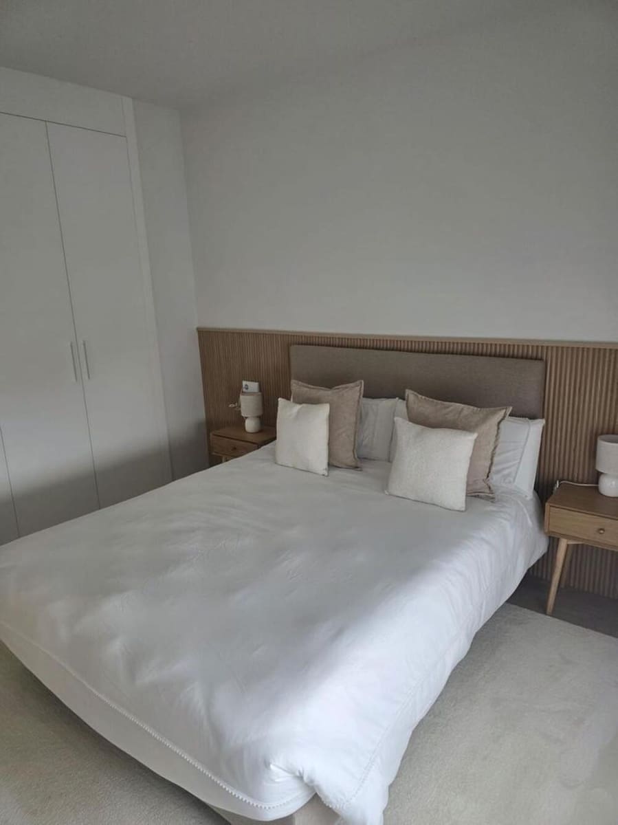 3 soverom Leilighet til leie i Marbella med svømmebasseng garasje - € 2 500 (Ref: 10160872)