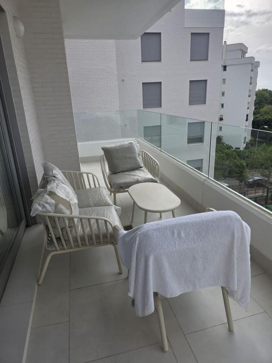 3 soverom Leilighet til leie i Marbella med svømmebasseng garasje - € 2 500 (Ref: 10160872)