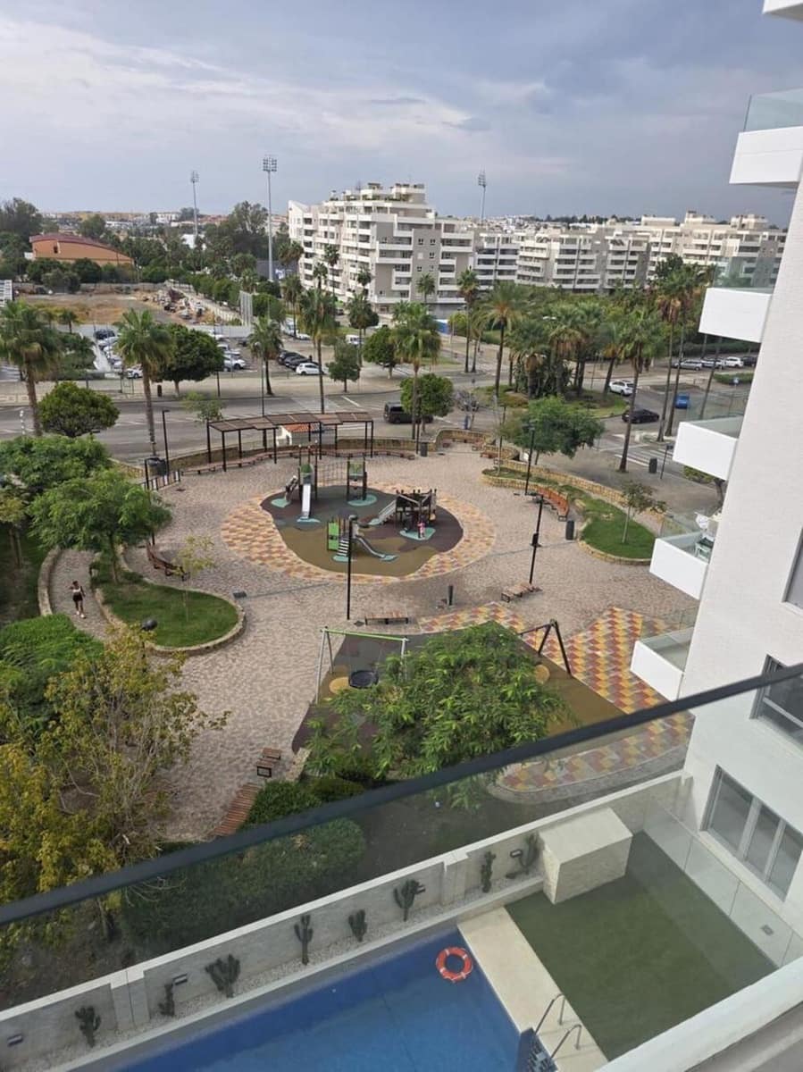 3 soverom Leilighet til leie i Marbella med svømmebasseng garasje - € 2 500 (Ref: 10160872)