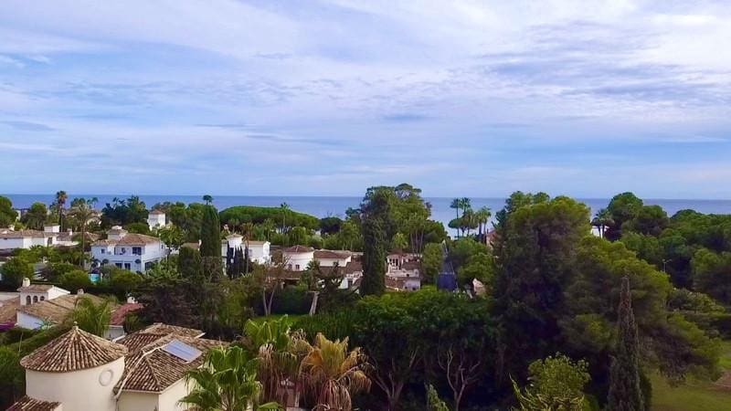 3 quarto Penthouse para arrendar em El Paraiso com piscina garagem - 3 500 € (Ref: 10160873)
