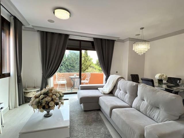 3 quarto Penthouse para arrendar em El Paraiso, Estepona - 3 500 € (Ref: 10160873)