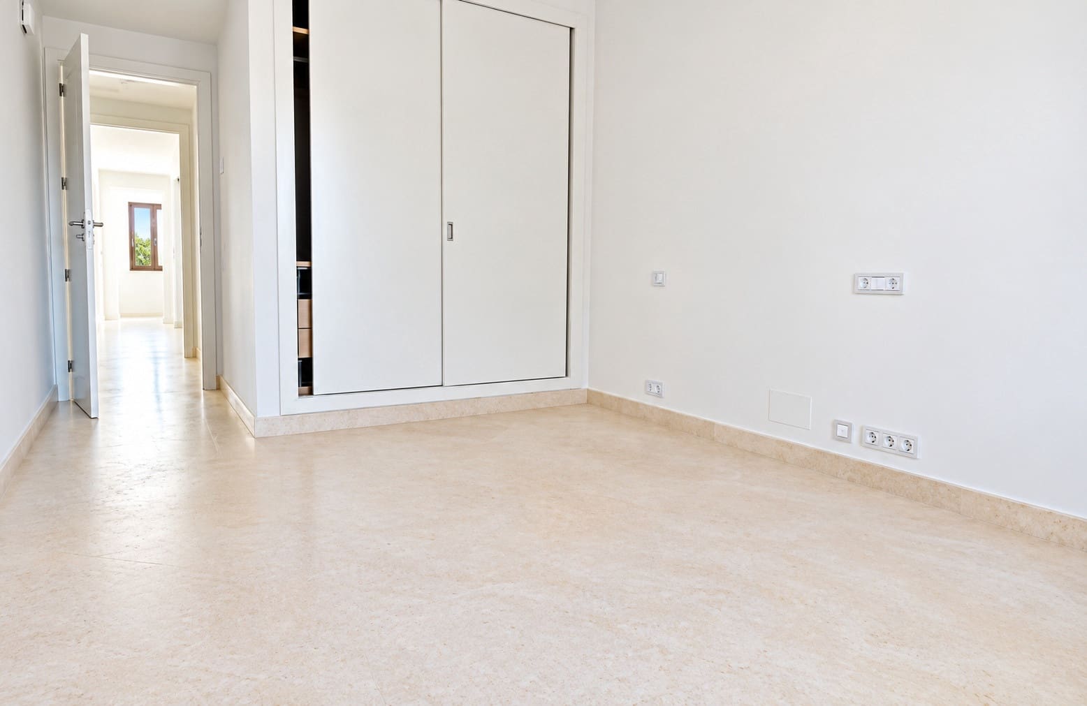4 slaapkamer Penthouse te huur in Atalaya-Isdabe met zwembad garage - € 4.200 (Ref: 10164068)