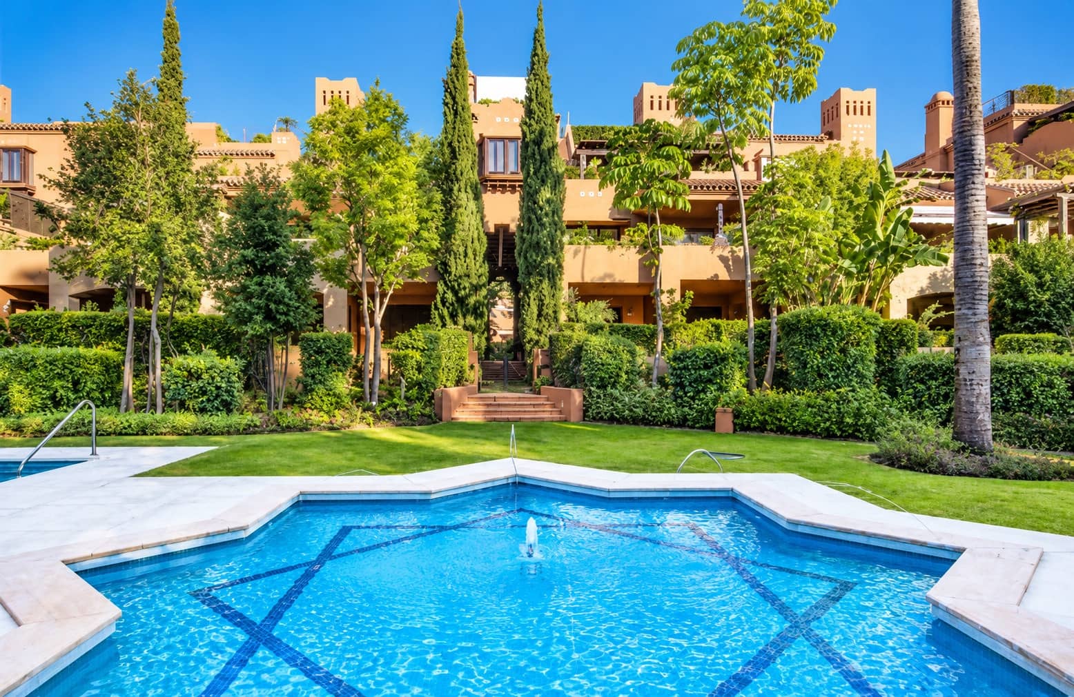 4 slaapkamer Penthouse te huur in Atalaya-Isdabe met zwembad garage - € 4.200 (Ref: 10164068)
