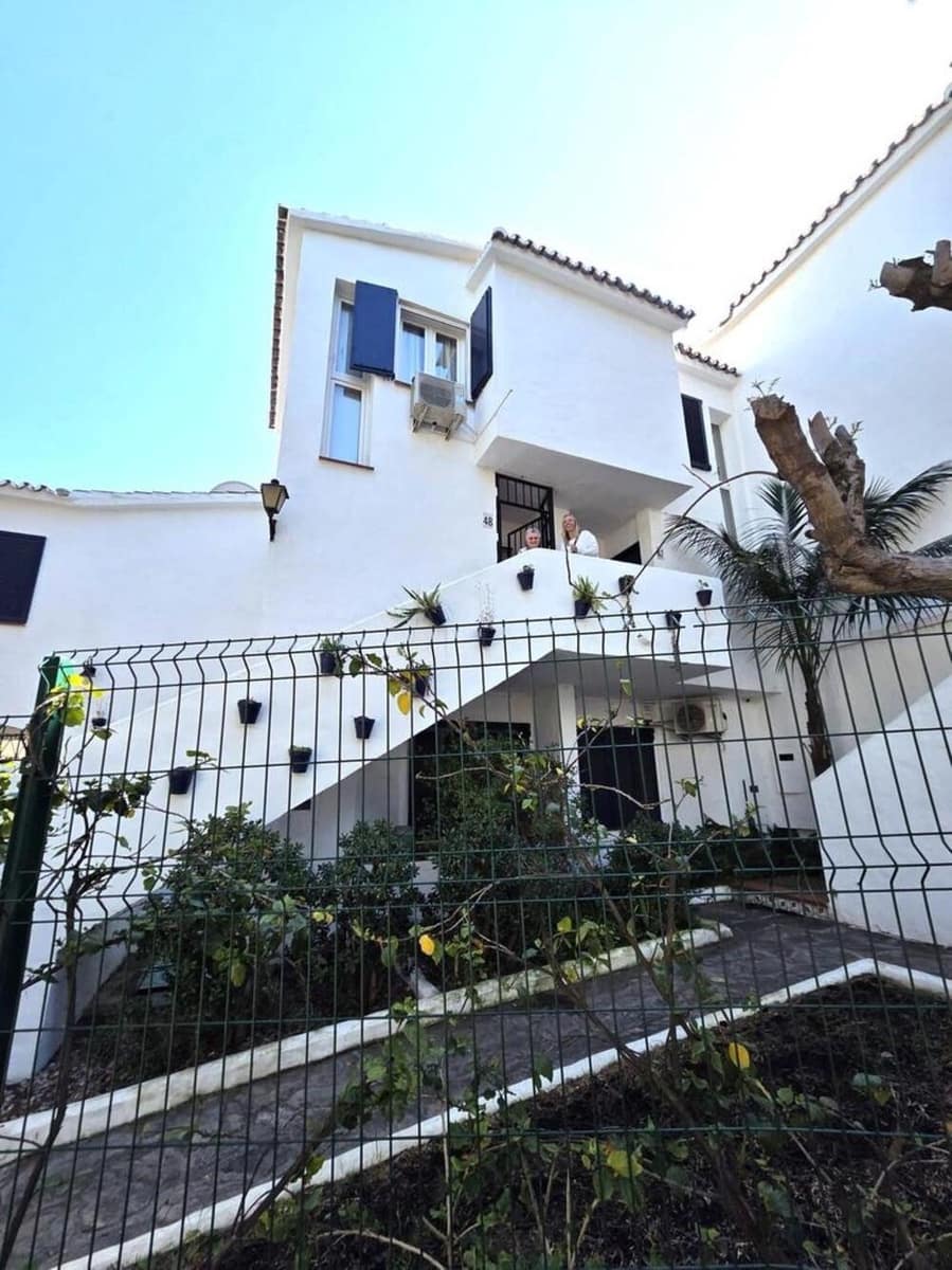 Apartamento de 2 habitaciones en Mijas Costa en venta con piscina garaje - 355.000 € (Ref: 10164069)