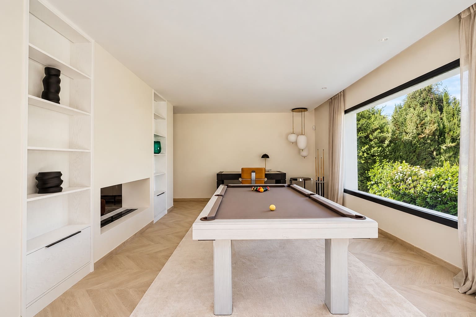 4 bedroom Villa for rent in Marbella with pool garage - € 16,000 (Ref: 10164070)