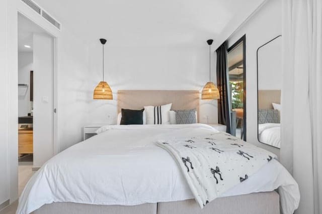 4 soveværelse Villa til salg i Nueva Andalucía Centro, Marbella med swimmingpool garage - € 1.895.000 (Ref: 10164071)