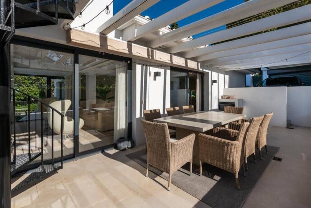 4 bedroom Villa for sale in Nueva Andalucia with pool garage - € 1,895,000 (Ref: 10164071)