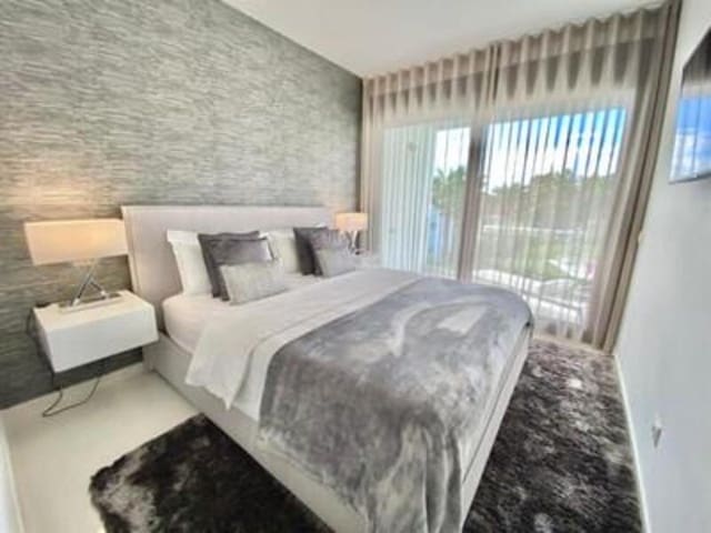 2 slaapkamer Appartement te huur in La Alquería, Estepona met zwembad garage - € 3.500 (Ref: 10164072)