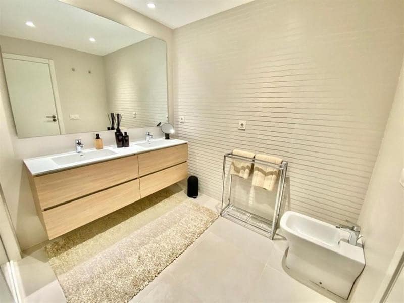 2 slaapkamer Appartement te huur in Estepona met zwembad garage - € 3.500 (Ref: 10164072)