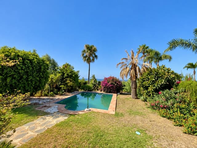 3 sypialnia Willa na sprzedaż w Las Lomas, Estepona z basenem garażem - 995 000 € (Ref: 10164074)
