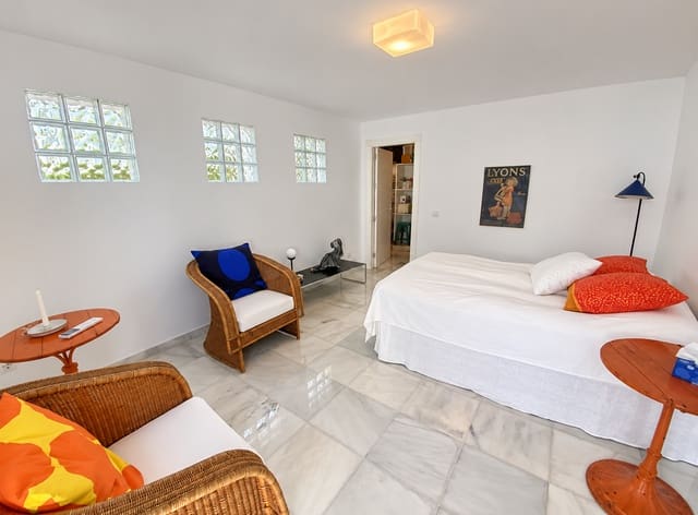 4 soverom Villa til salgs i Las Lomas, Estepona med svømmebasseng garasje - € 1 295 000 (Ref: 10164075)