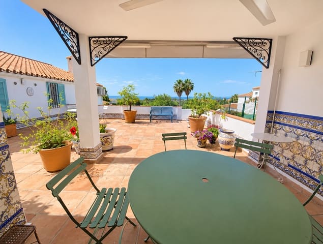 4 soverom Villa til salgs i Las Lomas, Estepona med svømmebasseng garasje - € 1 295 000 (Ref: 10164075)