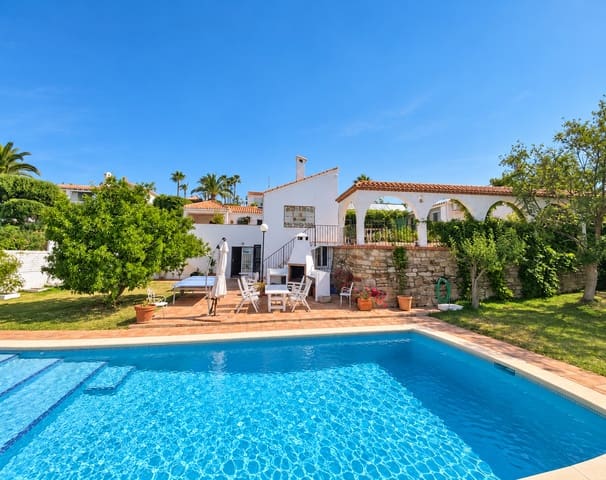 4 soverom Villa til salgs i Las Lomas, Estepona med svømmebasseng garasje - € 1 295 000 (Ref: 10164075)