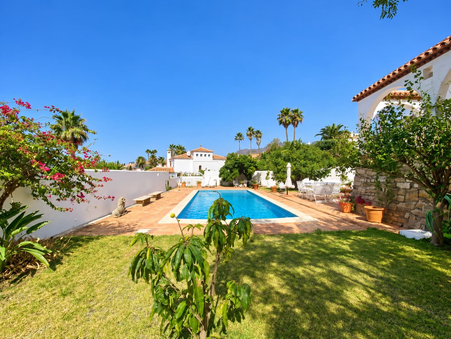 4 soverom Villa til salgs i Estepona med svømmebasseng garasje - € 1 295 000 (Ref: 10164075)