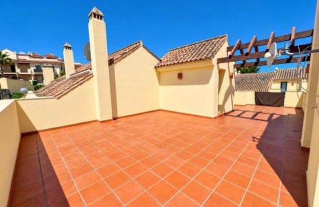 3 camera da letto Casa da affittare in La Dama de Noche - La Alzambra, Marbella con piscina garage - 2.900 € (Rif: 10166006)