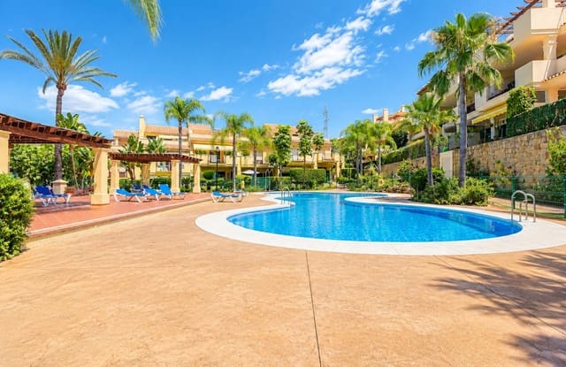 3 camera da letto Casa da affittare in La Dama de Noche - La Alzambra, Marbella con piscina garage - 2.900 € (Rif: 10166006)