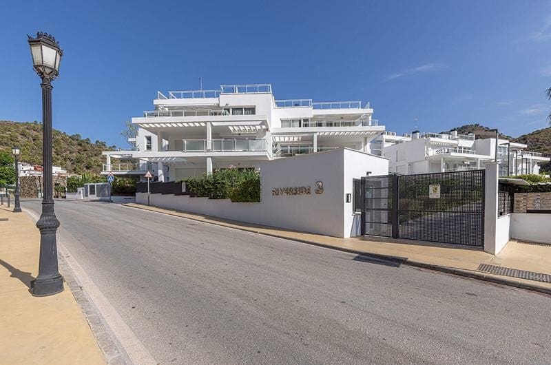 3 Zimmer Penthouse zu vermieten in Benahavis mit Pool Garage - 3.250 € (Ref: 10166009)