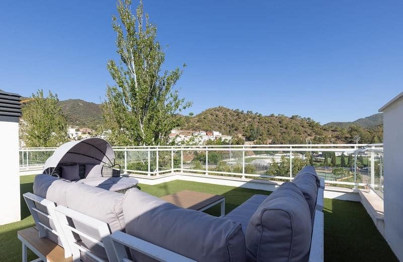 3 Zimmer Penthouse zu vermieten in Benahavis mit Pool Garage - 3.250 € (Ref: 10166009)