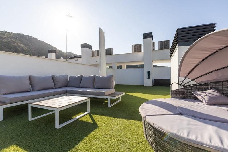 3 Zimmer Penthouse zu vermieten in Benahavis mit Pool Garage - 3.250 € (Ref: 10166009)