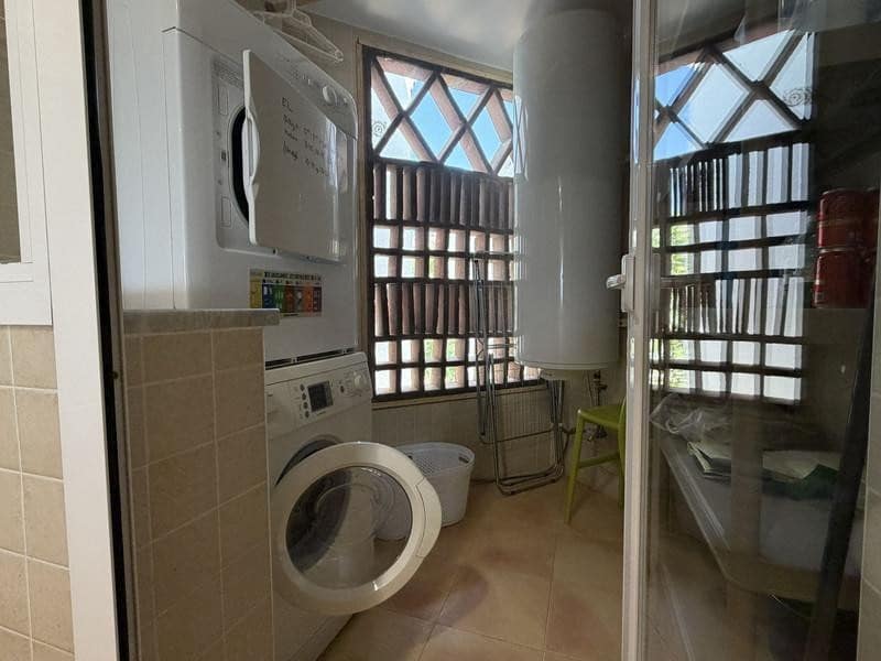 3 Zimmer Apartment zu vermieten in Benahavis mit Pool Garage - 2.300 € (Ref: 10166010)