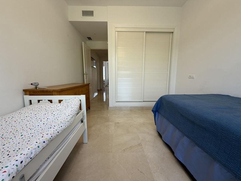 3 Zimmer Apartment zu vermieten in Benahavis mit Pool Garage - 2.300 € (Ref: 10166010)
