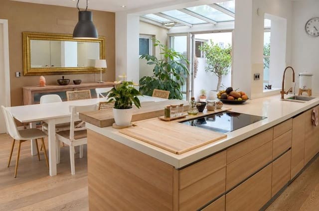 5 Zimmer Villa zu vermieten in Atalaya-Isdabe, Estepona mit Pool Garage - 4.950 € (Ref: 10168085)