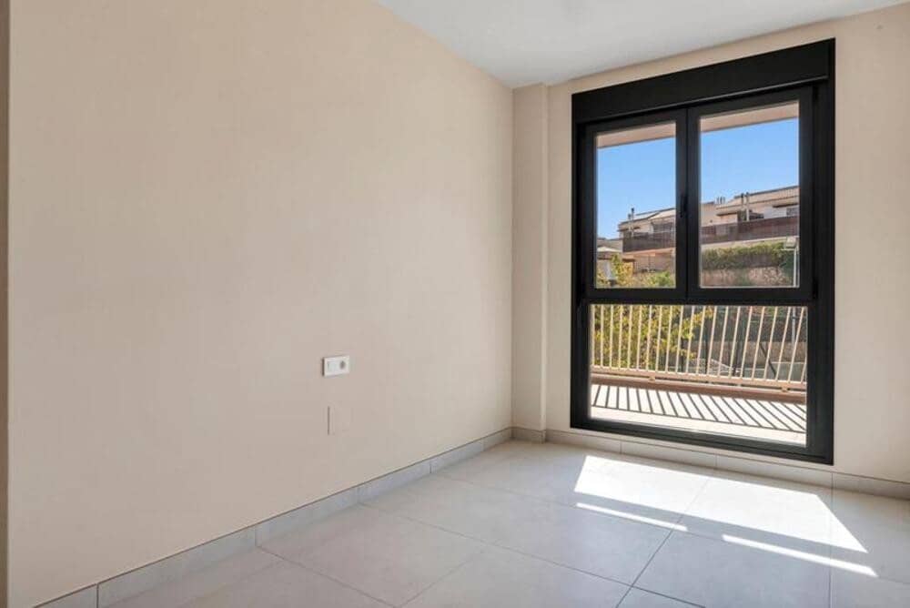 2 soveværelse Lejlighed til salg i El Chaparral med swimmingpool garage - € 315.000 (Ref: 10168086)